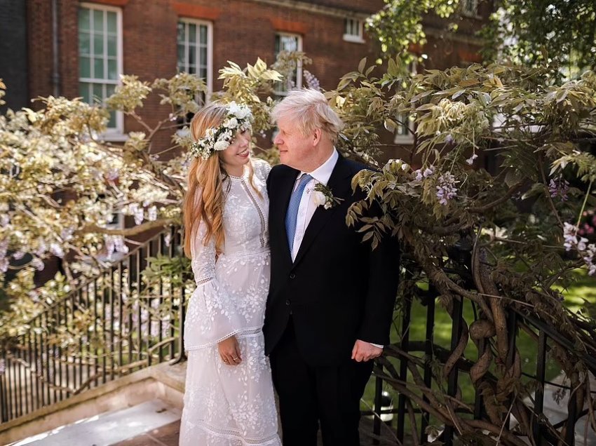 Pamjet e ëmbla nga dasma e Boris Johnson