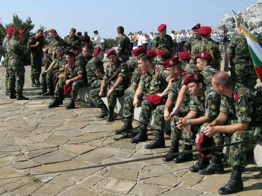 Bullgaria dërgon ushtrinë në kufi me Turqinë