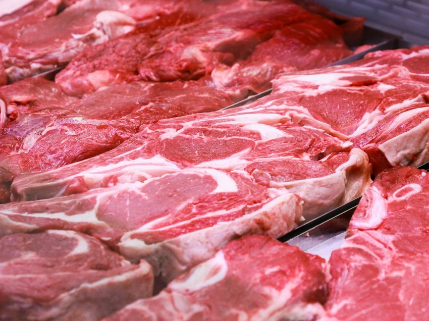 Rrezikoi shëndetin e qytetarëve duke shitur mish me bakterie, aktakuzë ndaj një personi në Fushë Kosovë