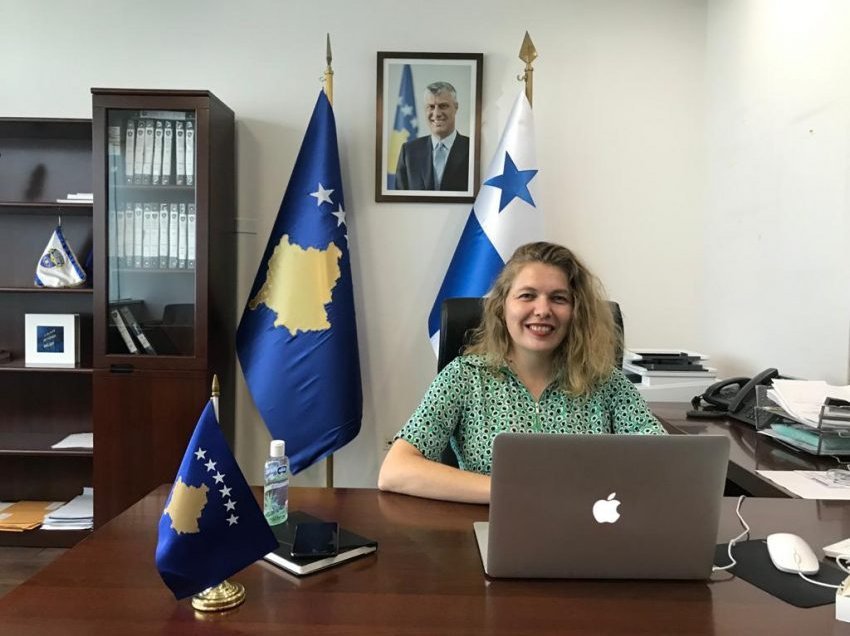 Ambasadorja e Kosovës bën diplomaci në TikTok
