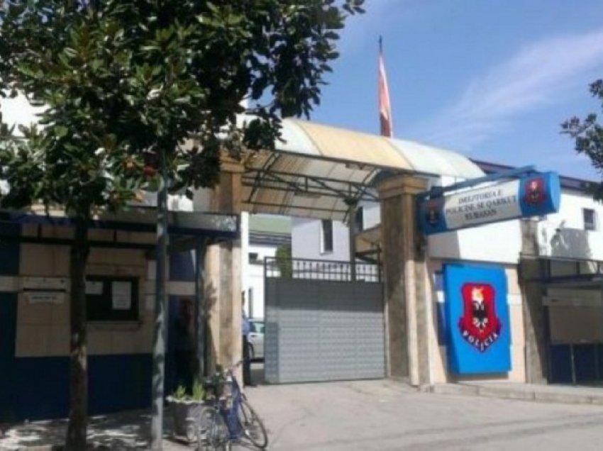 Arrestohet oficeri i policisë në Elbasan/ Mashtroi dhe shantazhoi qytetarin se kërkohej nga drejtësia italiane