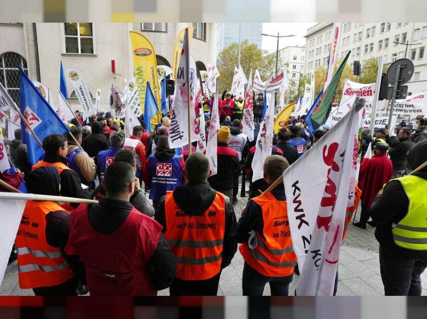 Minatorët në Poloni protestojnë para ndërtesës së Komisionit Evropian