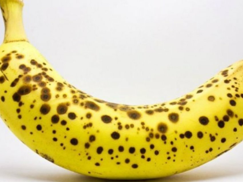 Ja përse duhet të hani çdo ditë banane me lëkurë të errët