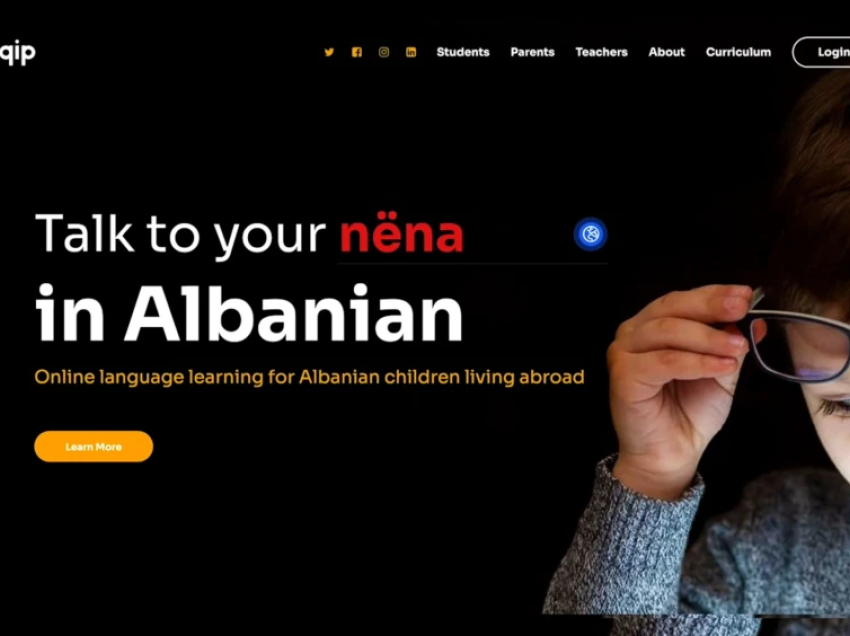Një platformë e re online ndihmon shqiptaro-amerikanët të mësojnë gjuhën shqipe