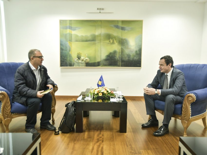 Kryeministri Kurti priti në takim kryetarin e Bashkimit të Sindikatave të Pavarura të Kosovës, Atdhe Hykolli