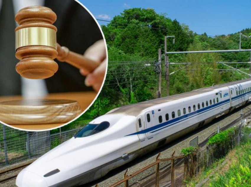 Nuk ua falë as edhe një cent, shoferi japonez i trenit dënohet për 50 cent nga punëdhënësi – ai ngrit padi ndaj tij  