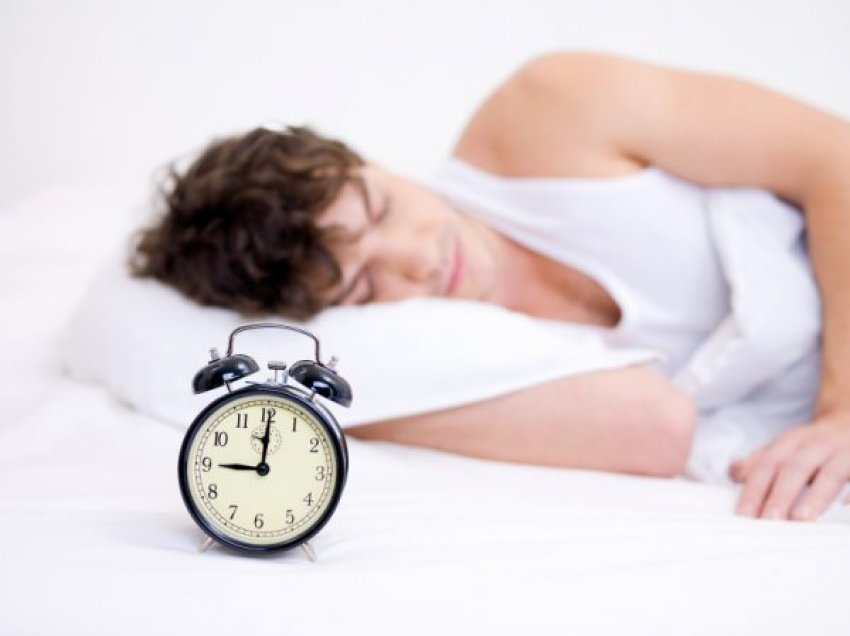 10 arsye të çuditshme pse nuk mund të bëni gjumë të rehatshëm