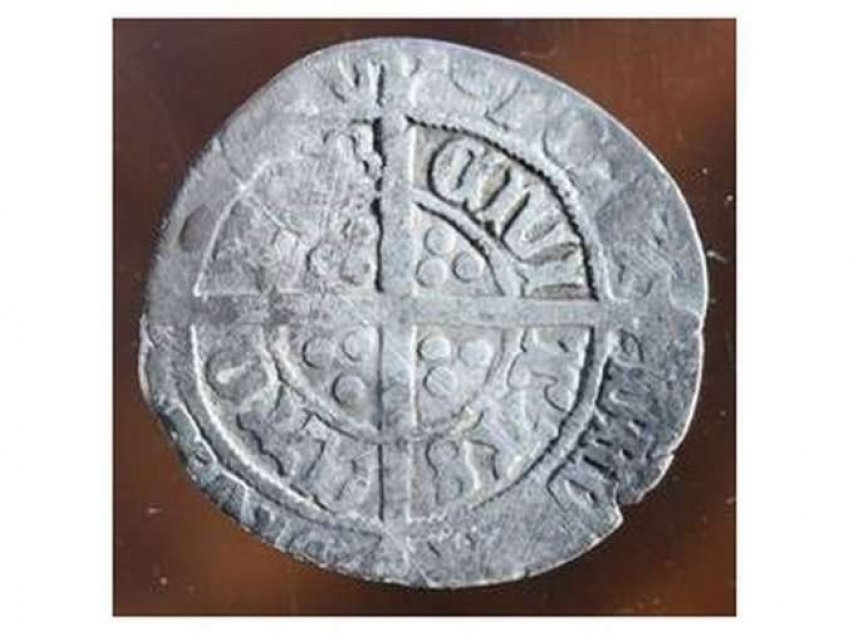 Arkeologët gjejnë monedhën më të vjetër angleze