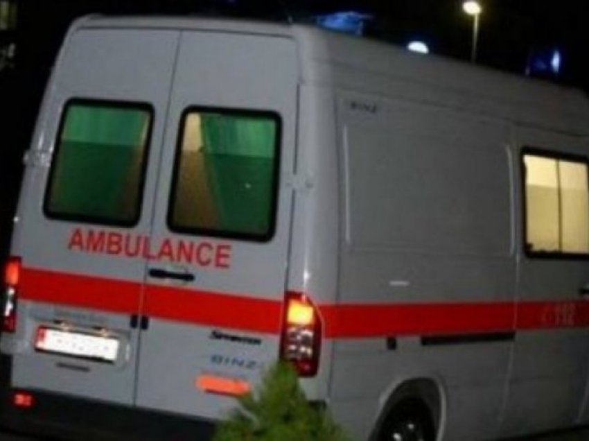 Sërish aksident në Durrës, vetura përplas këmbësorin, jashtë rrezikut për jetën