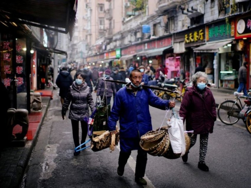 Kina po përballet me shpërthimin më të madh të koronavirusit