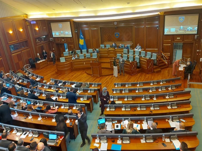 Përplasje për raportin e Kosovës me SHBA-të në Kuvend, përmendet edhe SHIK-u dhe BIA