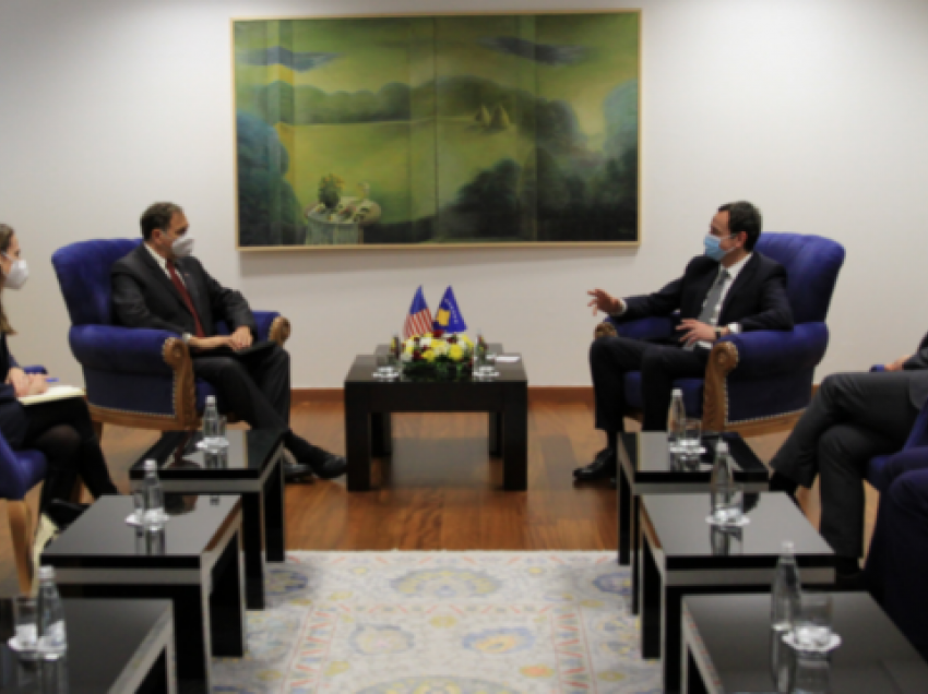 Ambasadori amerikan takohet me kryeministrin Kurti, zbardhet çka biseduan