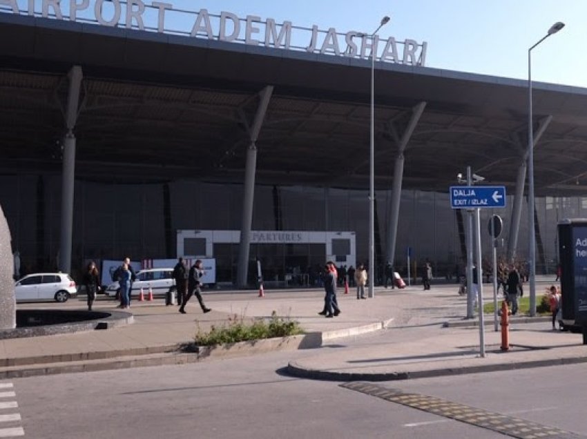 ​Për dy ditë vetëm dy persona të vaksinuar në Aeroportin e Prishtinë