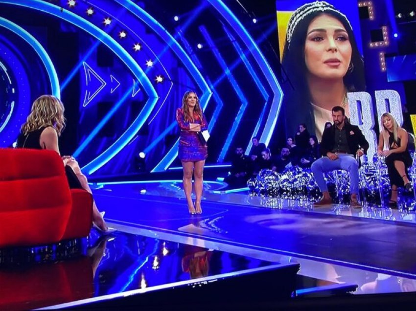 E papritur, Fifit i bie të fikët gjatë emisionit LIVE në Big Brother