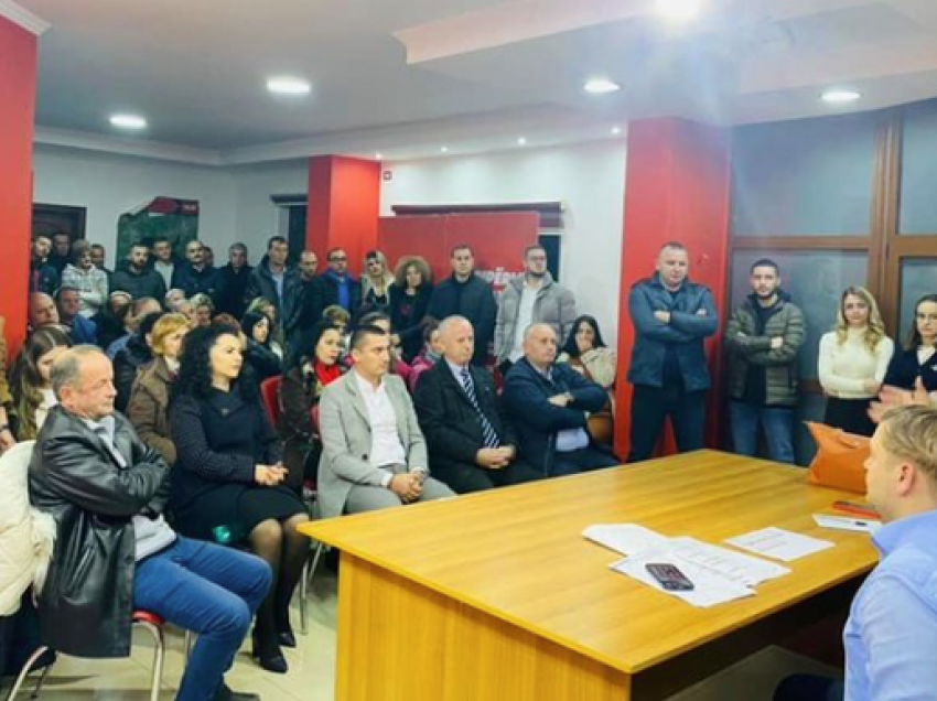 Kryemadhi në Korçë: Keqqeverisjes, po zbras vendin nga të rinjtë, forca punëtore e shtresa e mesme