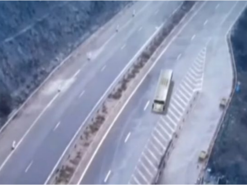 Aksidenti tragjik me 46 viktima/ Video 3D zbulon sesi u përplas autobusi