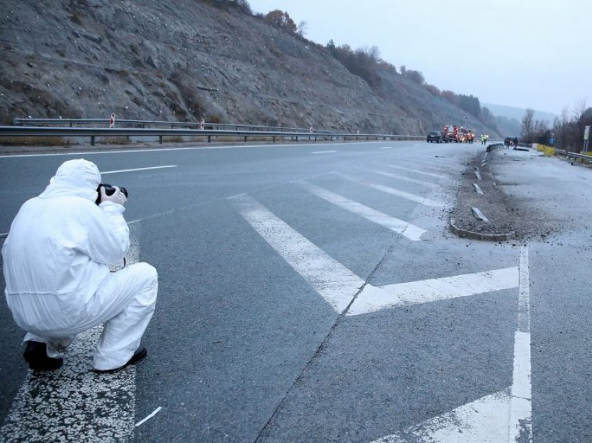 Pamje nga autostrada në Bullgari, tri ditë pas aksidentit tragjik
