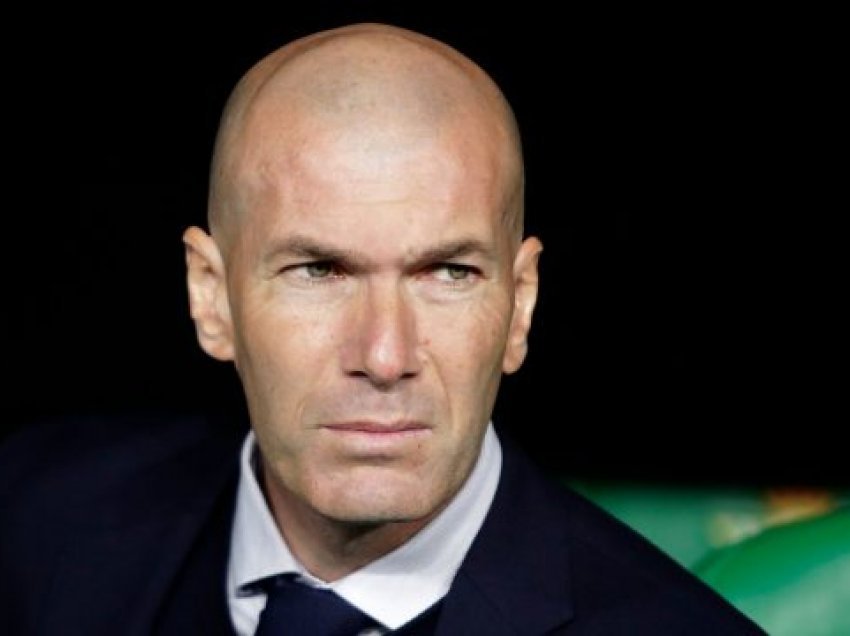 PSG reagon për Zinedine Zidanen