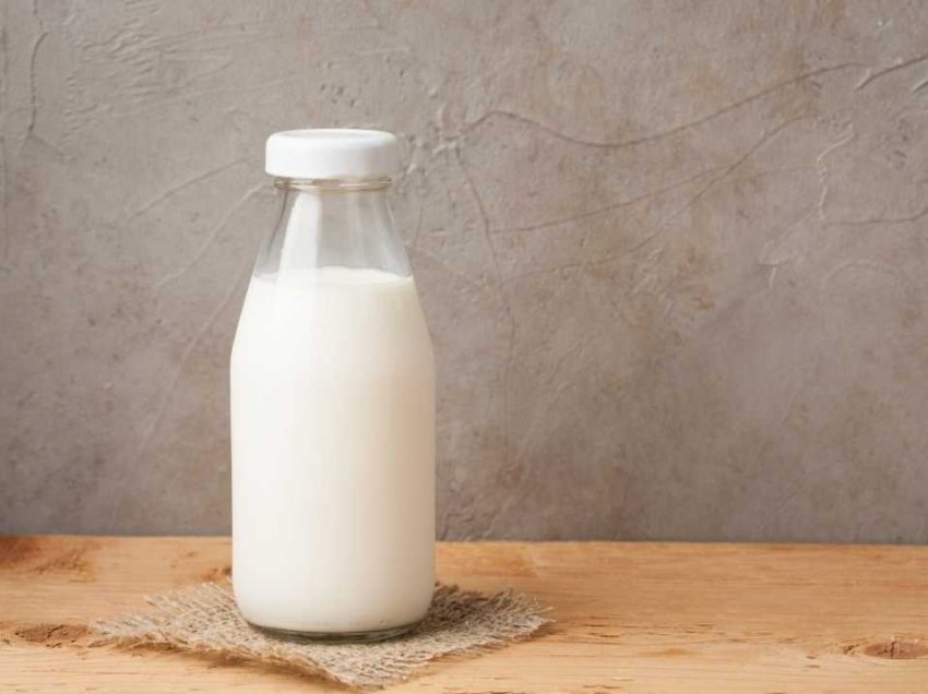 Kompania izraelite hedh në treg ‘qumësht gjiri’ për të rritur, por sa është i sigurt?