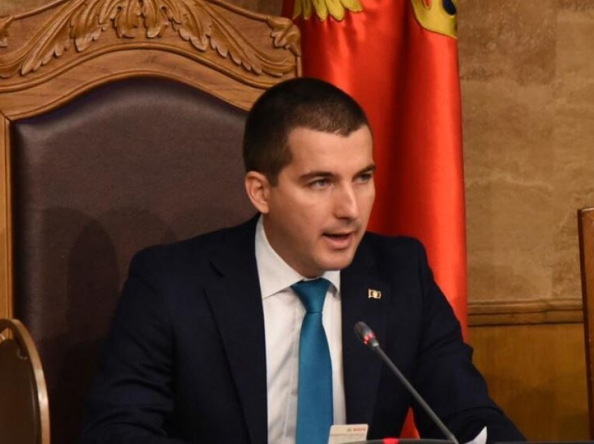 Kryeparlamentari malazez viziton Shkupin