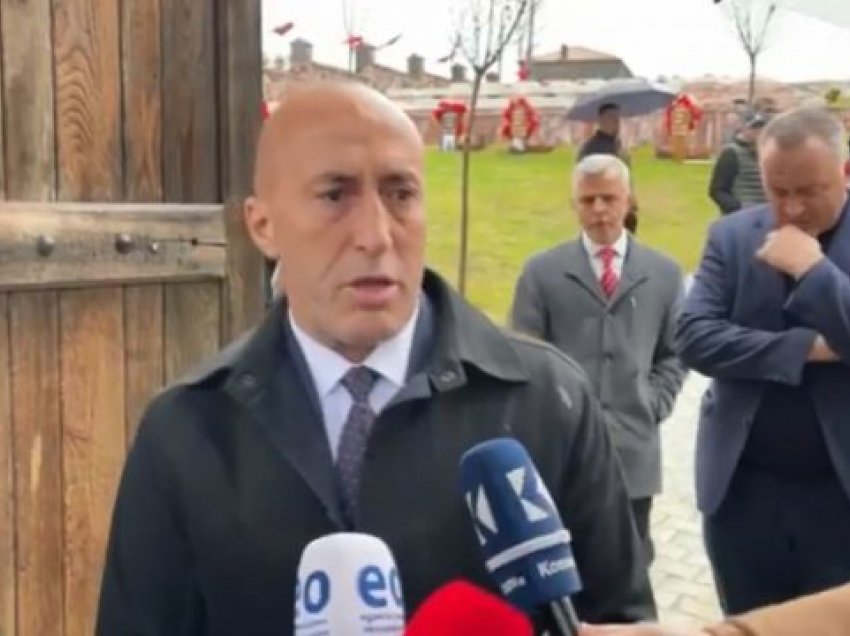 Haradinaj shkon për ngushëllime tek familjet e të vrarëve në Gllogjan