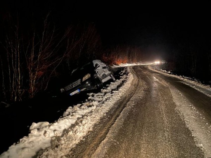 Vijon të mbetet e bllokuar rruga e Arbrit nga reshjet e dëborës, shënohen 2 aksidente