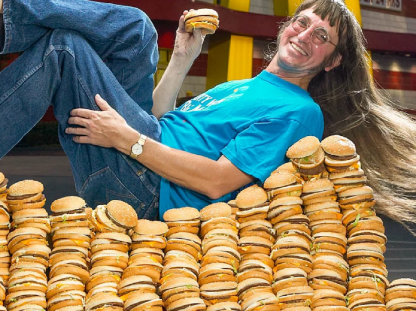 Rekordi: Për 50 vjet, amerikani i ka ngrënë nga dy hamburgerë në ditë