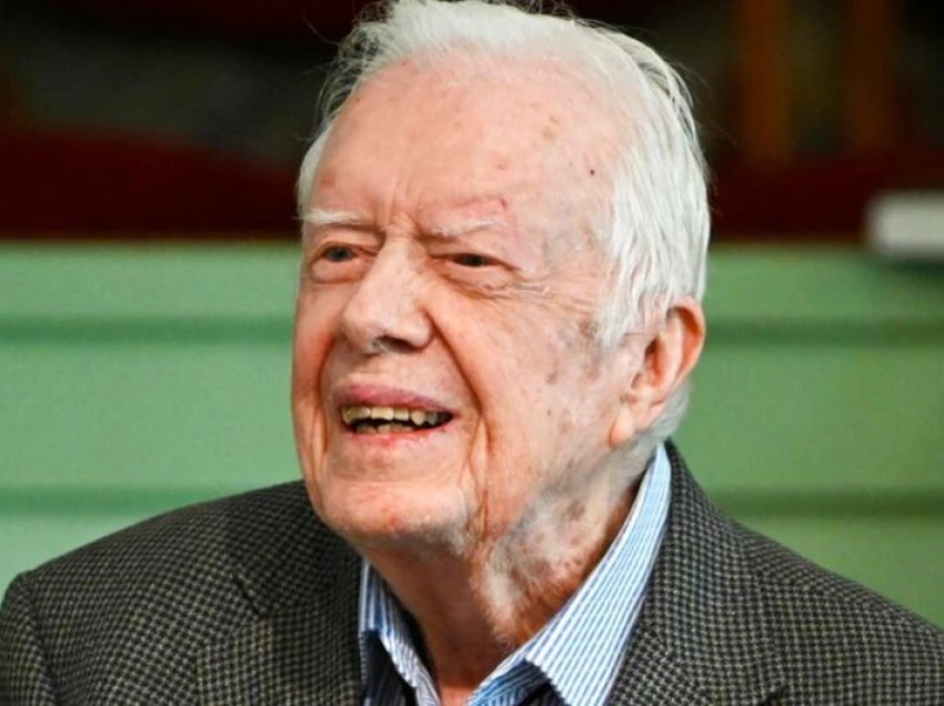 Ish presidenti Jimmy Carter feston pa bujë 97-vjetorin