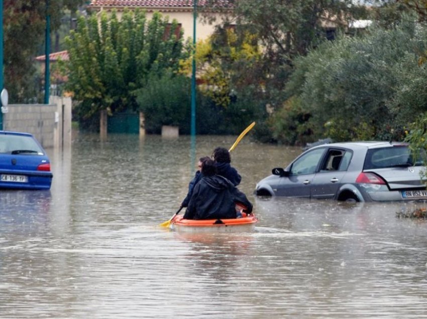 Pas verës së nxehtë, kaos dhe përmbytje në Greqi dhe Itali