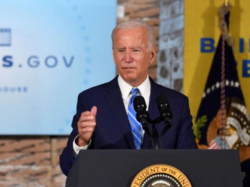 Presidenti Biden nxit kompanitë ta bëjnë të detyrueshëm vaksinimin për punonjësit