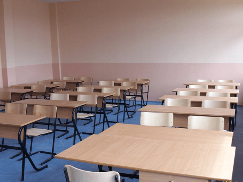 Dyshohet se dy mësimdhënës e keqtrajtuan një nxënës 12-vjeçar në Malishevë