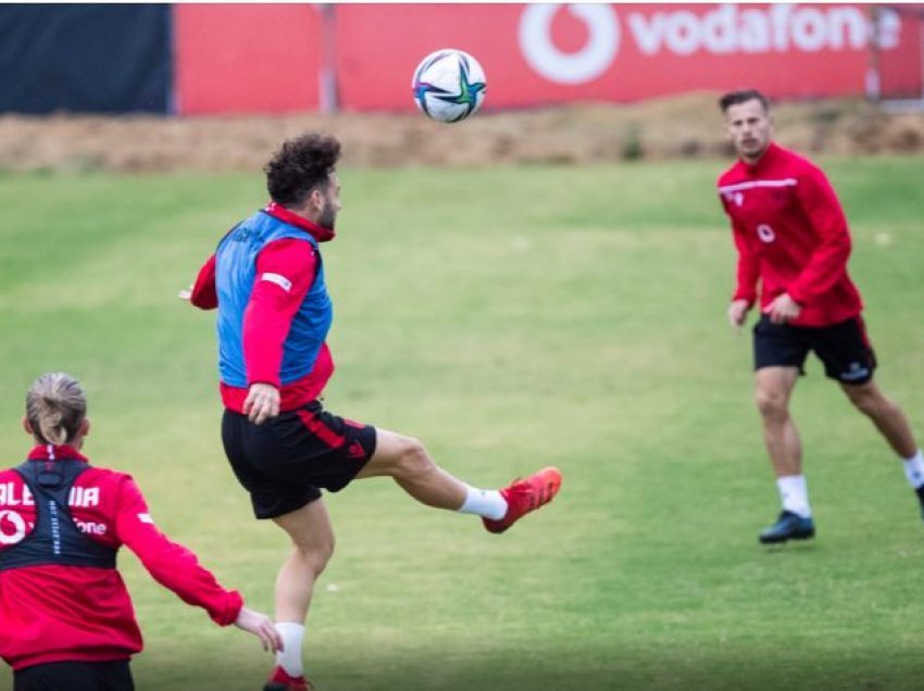 Shqipëria nis përgatitjet për “finalen” ndaj Polonisë