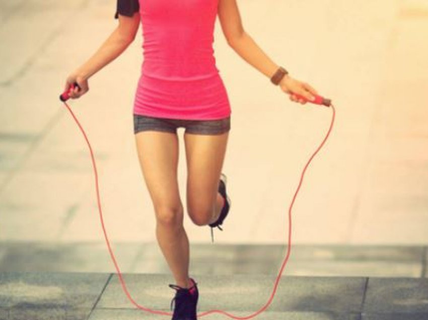 Vrapimi apo kërcimi me litar: Cila është mënyra më e mirë për të humbur peshë?