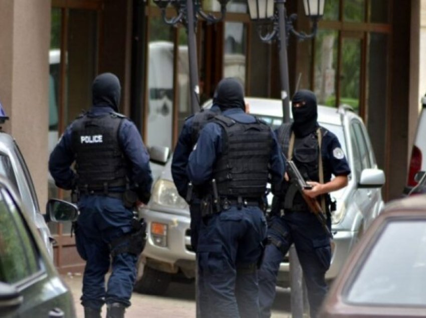 Prokuroria kërkon paraburgim për pesë të arrestuarit për terrorizëm