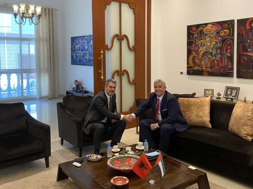 Ambasadori shqiptar në Emiratet e Bashkuara Arabe takon në Abu Dhabi gazetarin ndërkombëtar nga Gjeneva