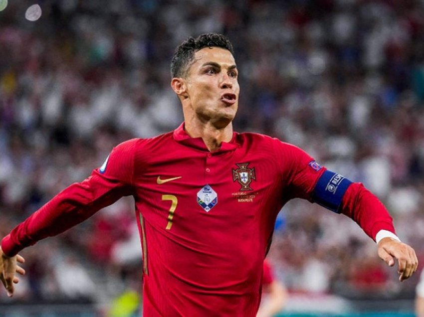 Ronaldo “lëviz” arritjet e tij te Portugalia