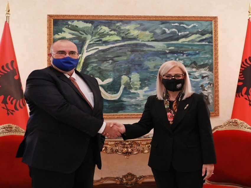 Kryetarja e Kuvendit pret  Ambasadorin e Bullgarisë, Raytchevski
