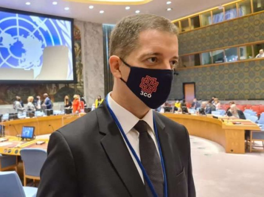 Provokon keq Gjuriq, shfaqet në KS të OKB-së me maskë të Asociacionit të Komunave Serbe