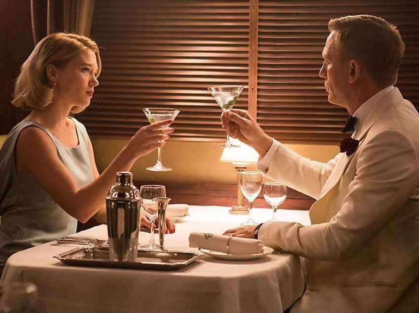 Sipas studiuesve, James Bond është një alkoolist
