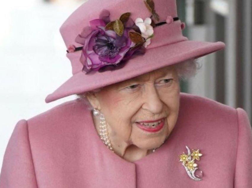 Mbretëreshën Elizabeth e “tradhton” mikrofoni, kritikon liderët botërorë për krizën klimaterike