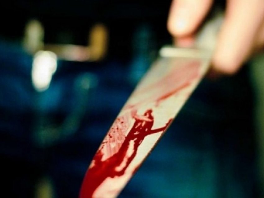 Policia jep detaje për personin që u ther me thikë në qendër të Prishtinës