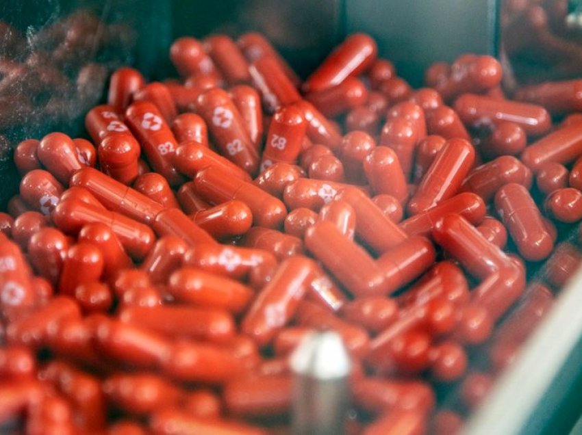 Medikamenti më i ri anticovid! Në Azi nis gara për blerjen ‘Molnupiravir’!