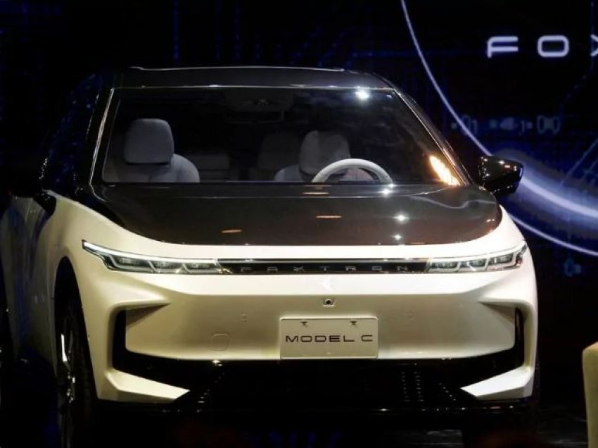 Foxconn tregon tre prototipe të automjeteve elektrike