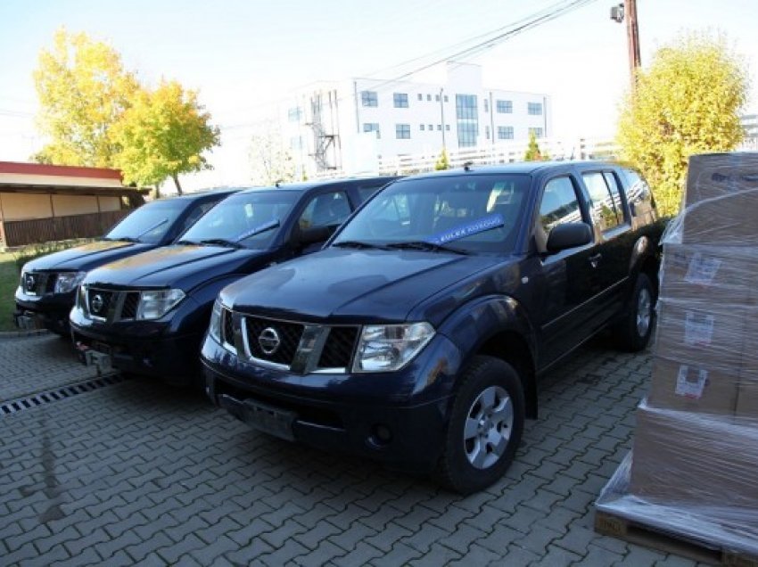 ​IPK pranoi donacion vetura dhe pajisje nga EULEX-i