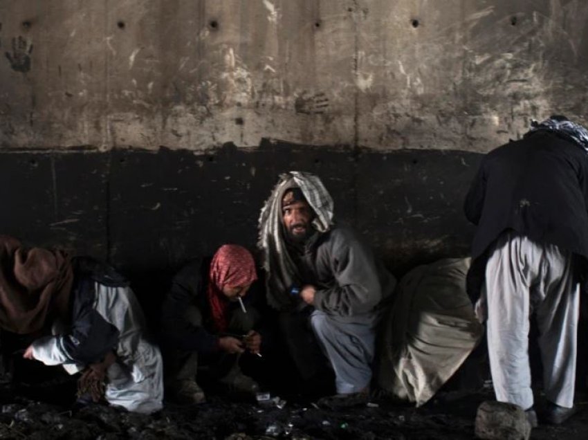 Varësia nga droga shkatërron familjet afgane
