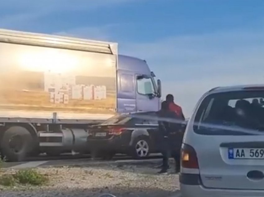 Aksident në aksin Laç- Mamurras, bllokohet dalja nga autostrada