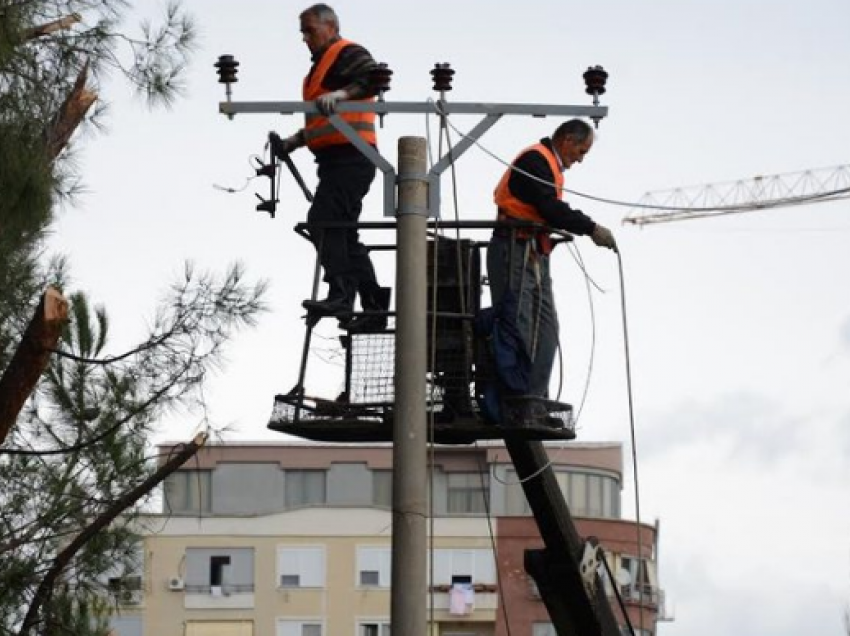 Punime në rrjet, disa zona në Tiranë dy ditë pa drita
