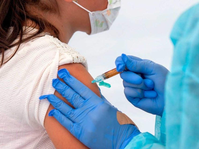 Kina fillon vaksinimin kundër COVID-19 tek fëmijët e moshës 3-11 vjeç