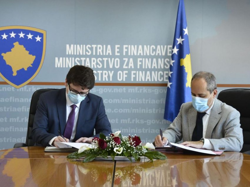 Kosova nënshkruan marrëveshje me Bankën Botërore për ndihmat sociale