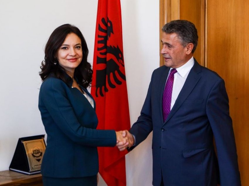 Durmishi merr detyrën e ambasadorit të Kosovës në Shqipëri